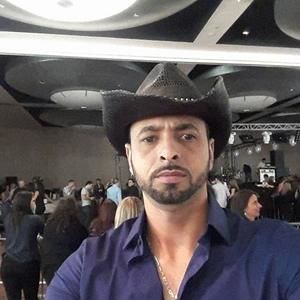 Meet your Posher, Antonio